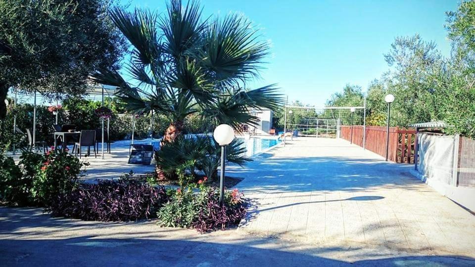 B&B Da Francesco Locazione Turistica 鲁沃迪普利亚 外观 照片